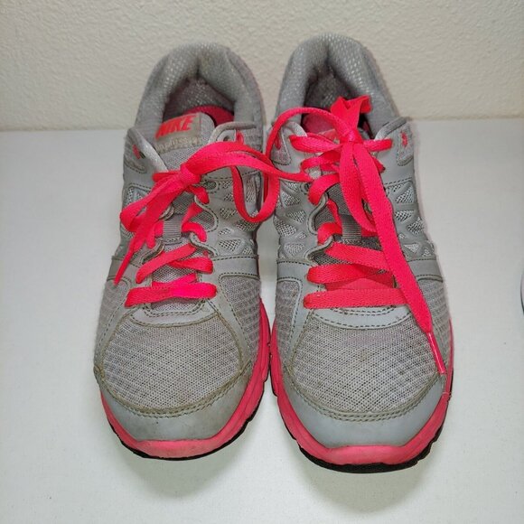 Nike Relentless2 Womans 7.5 Sneaker Running Shoe Pink Gray Logo light weight - Picture 2 of 12